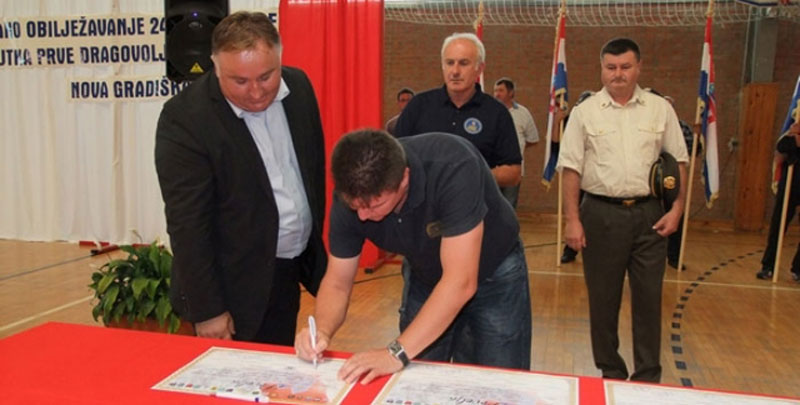 Obljetnica 108 2015 08